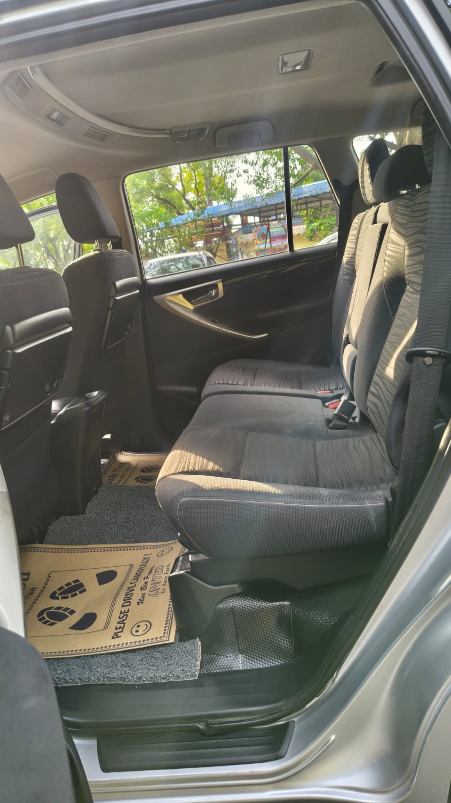 Toyota Innova V image 7